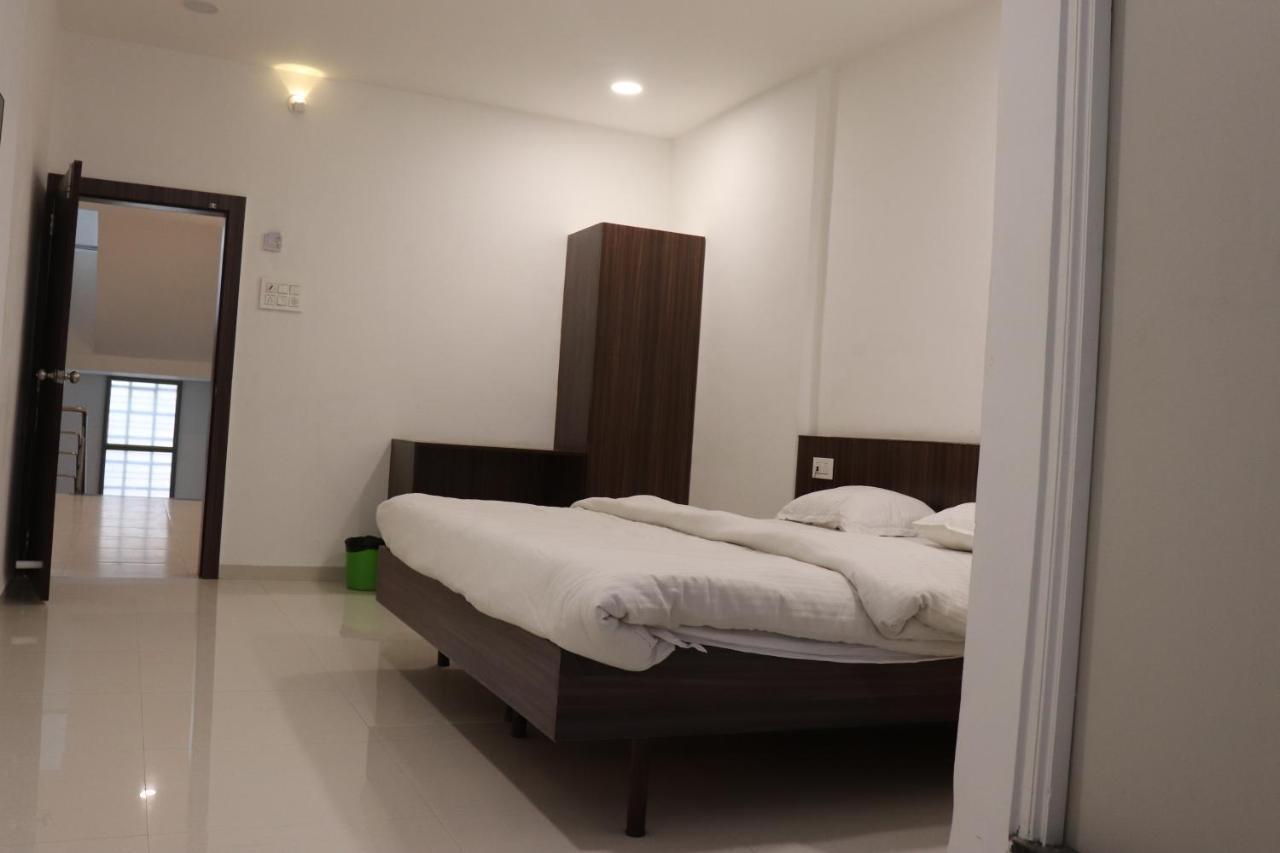 Hotel New Samrat Aurangabad  Bagian luar foto