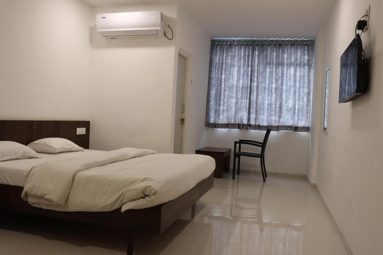 Hotel New Samrat Aurangabad  Bagian luar foto