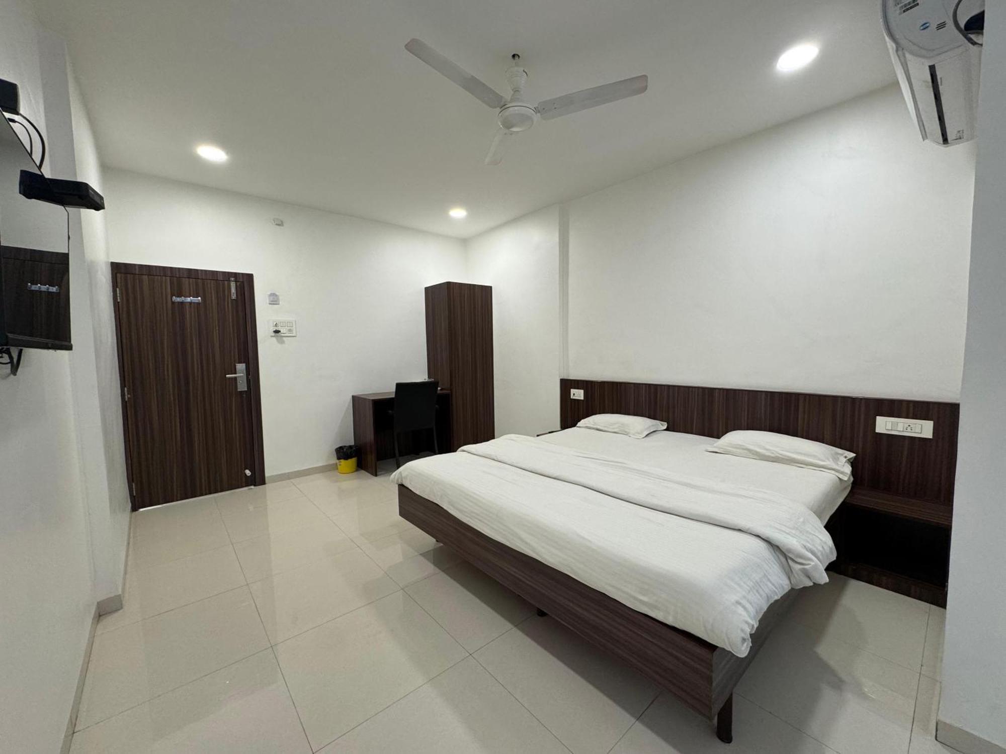 Hotel New Samrat Aurangabad  Bagian luar foto