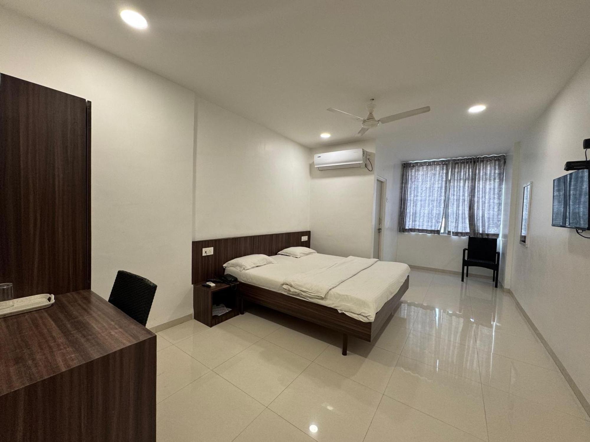 Hotel New Samrat Aurangabad  Bagian luar foto
