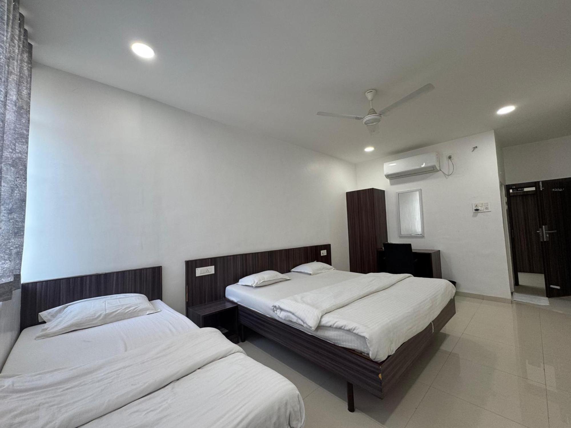 Hotel New Samrat Aurangabad  Bagian luar foto