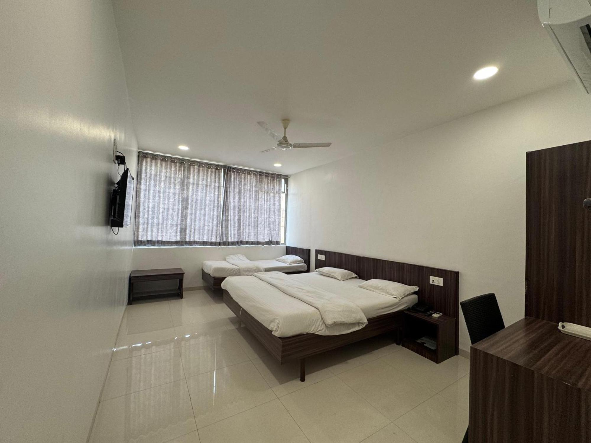 Hotel New Samrat Aurangabad  Bagian luar foto