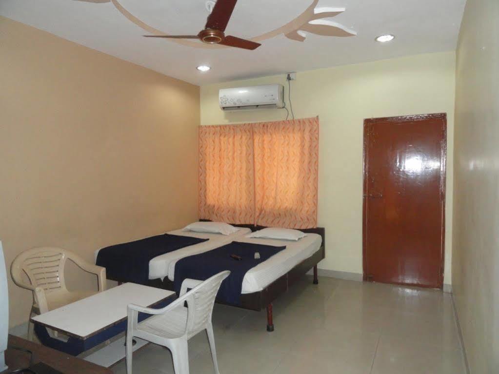 Hotel New Samrat Aurangabad  Bagian luar foto